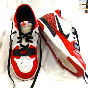 Nike Kids Sneakers in Red and White